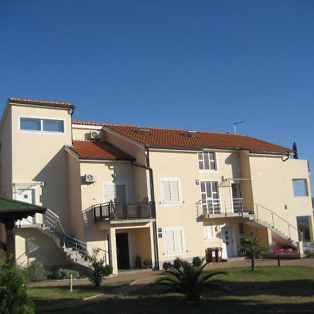 Villa „Drei Palmen“ Свети-Филип-и-Яков Экстерьер фото