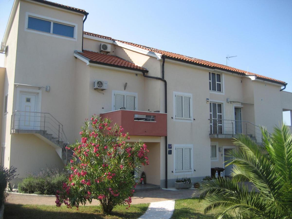 Villa „Drei Palmen“ Свети-Филип-и-Яков Экстерьер фото