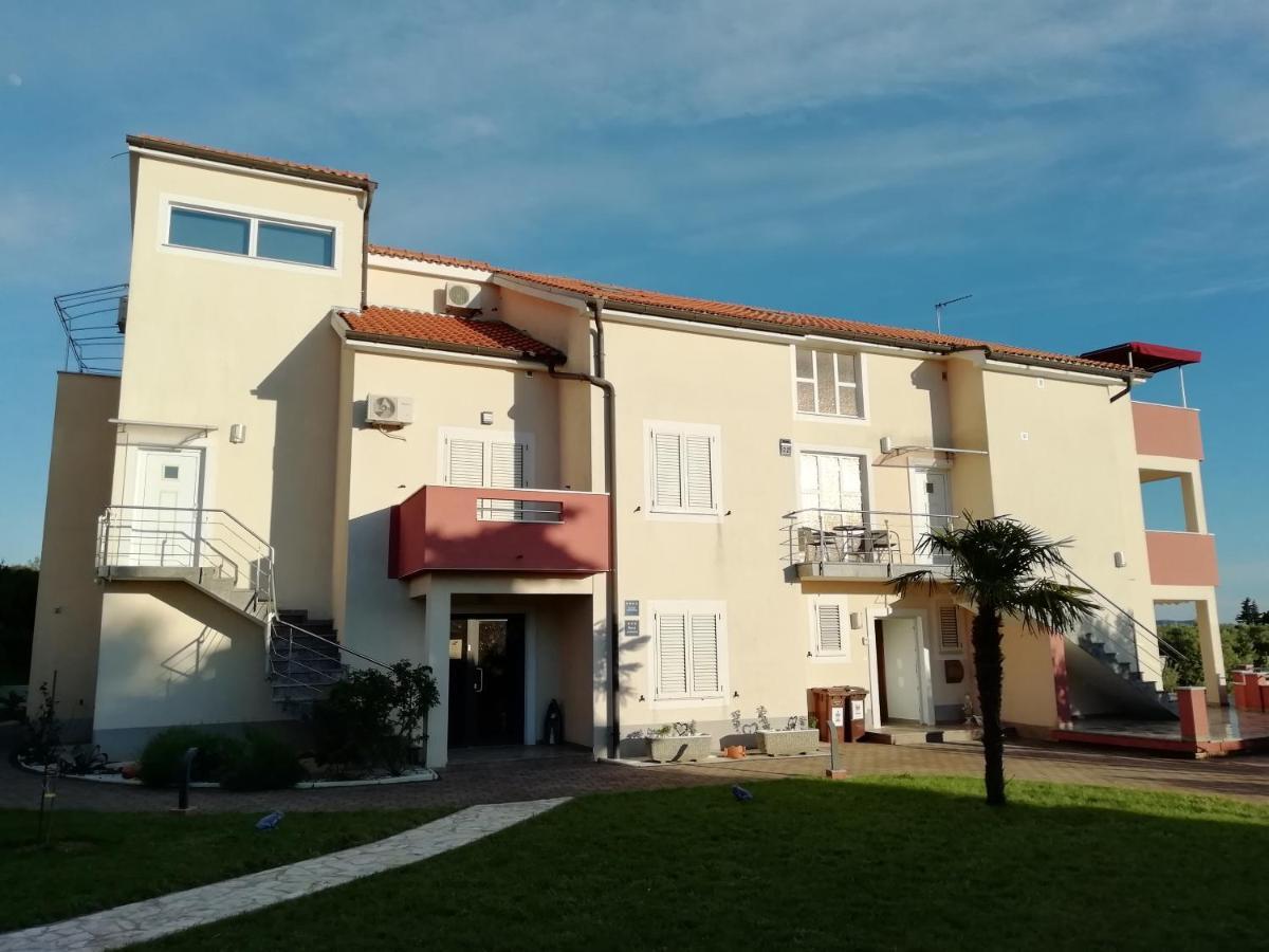 Villa „Drei Palmen“ Свети-Филип-и-Яков Экстерьер фото